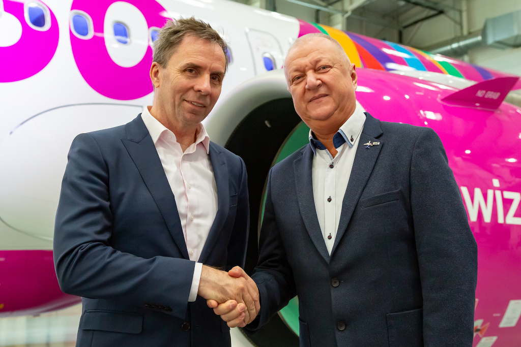 Wizz Air_Aeroplex_01